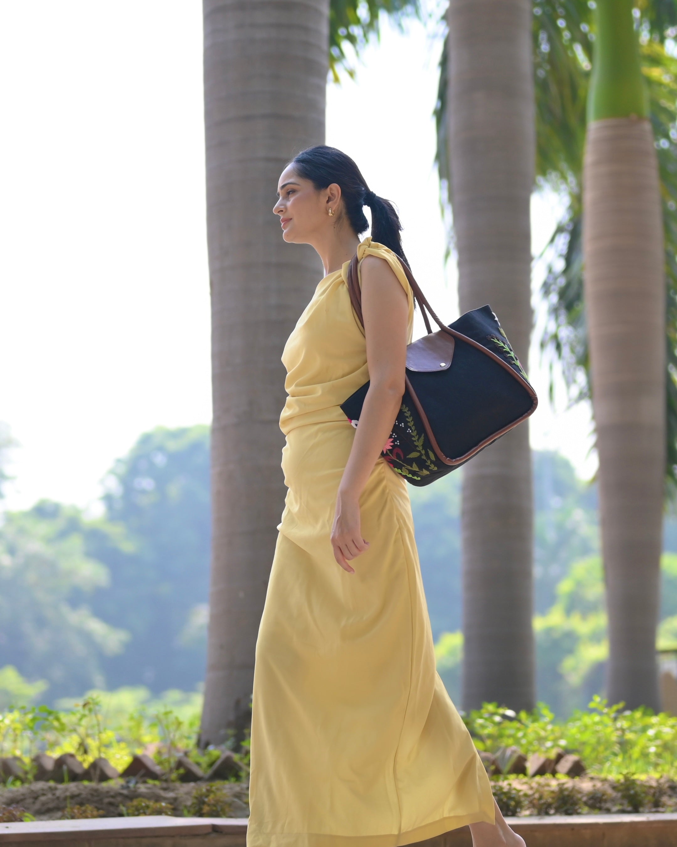 Alizeh Embroidery bag