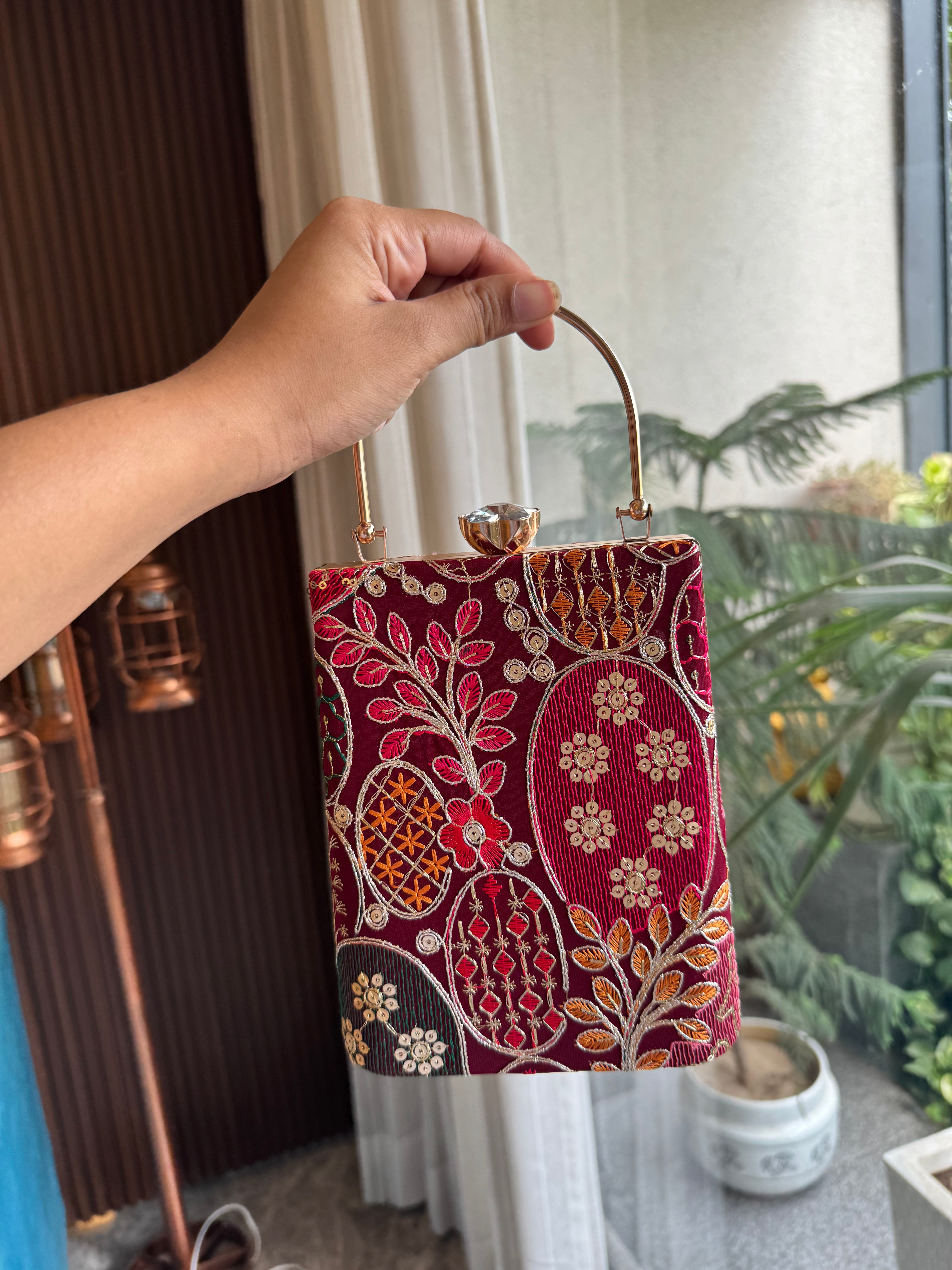 Mobile party bag