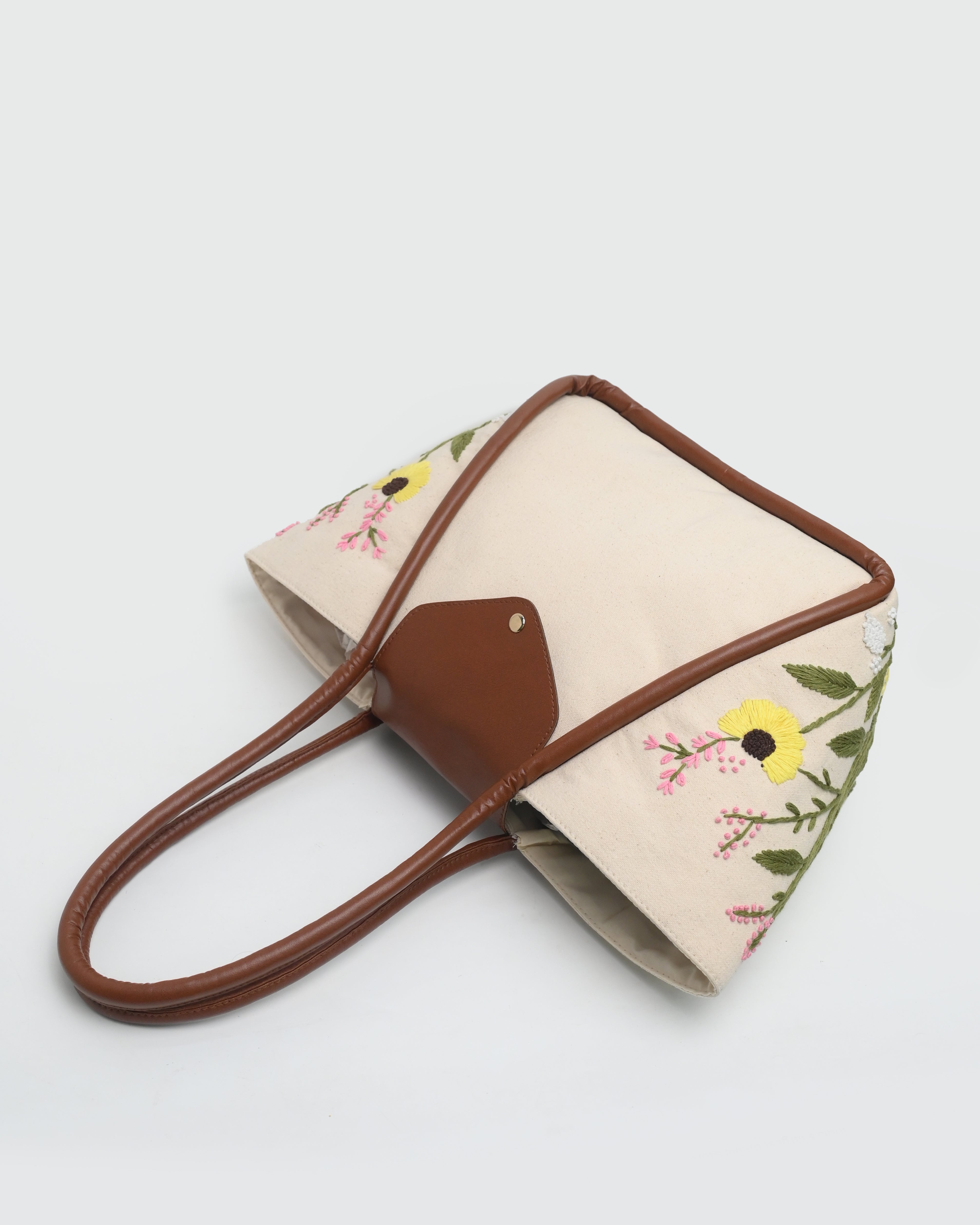 Alizeh Embroidery bag