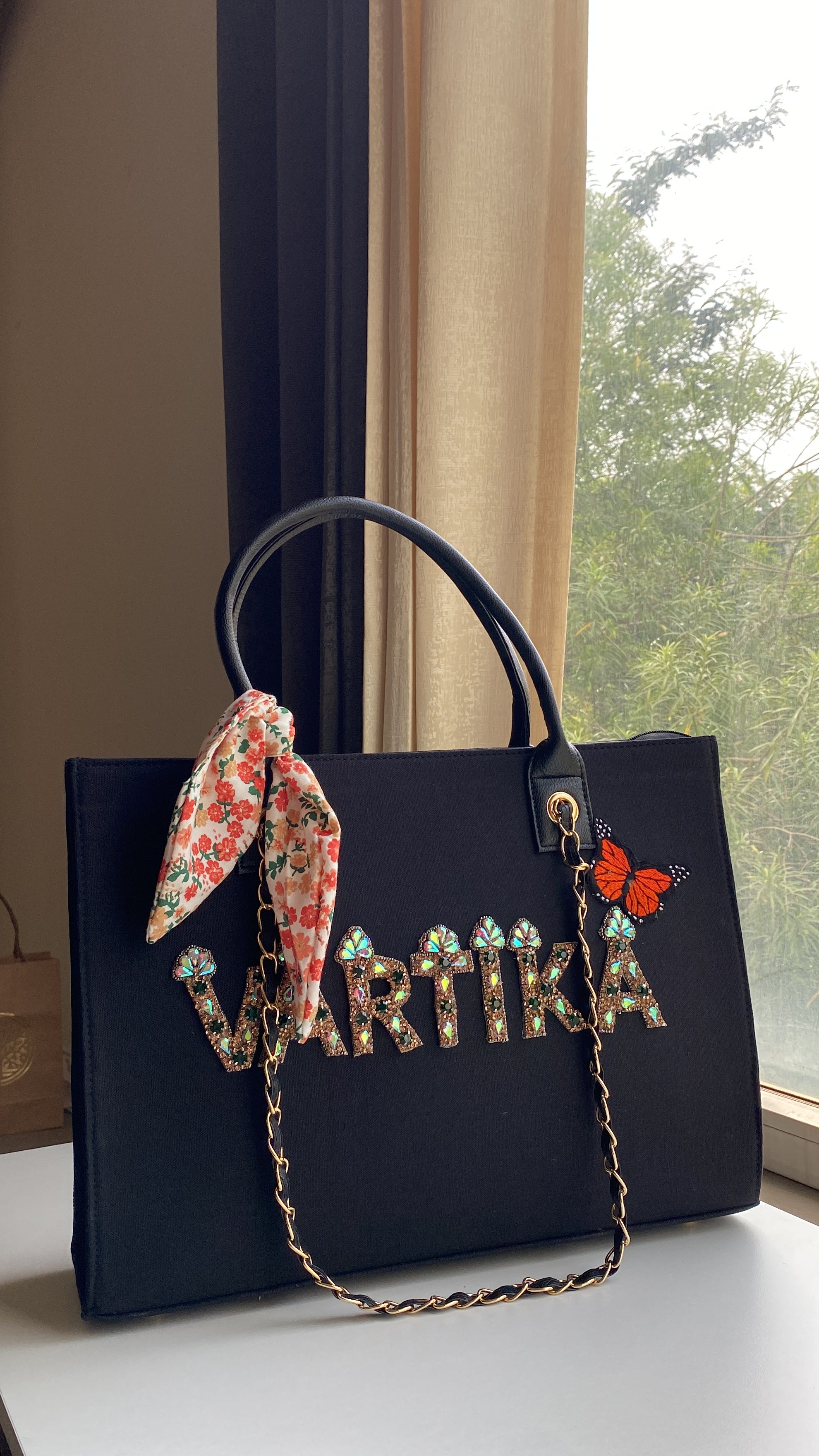 Customised chain canvas