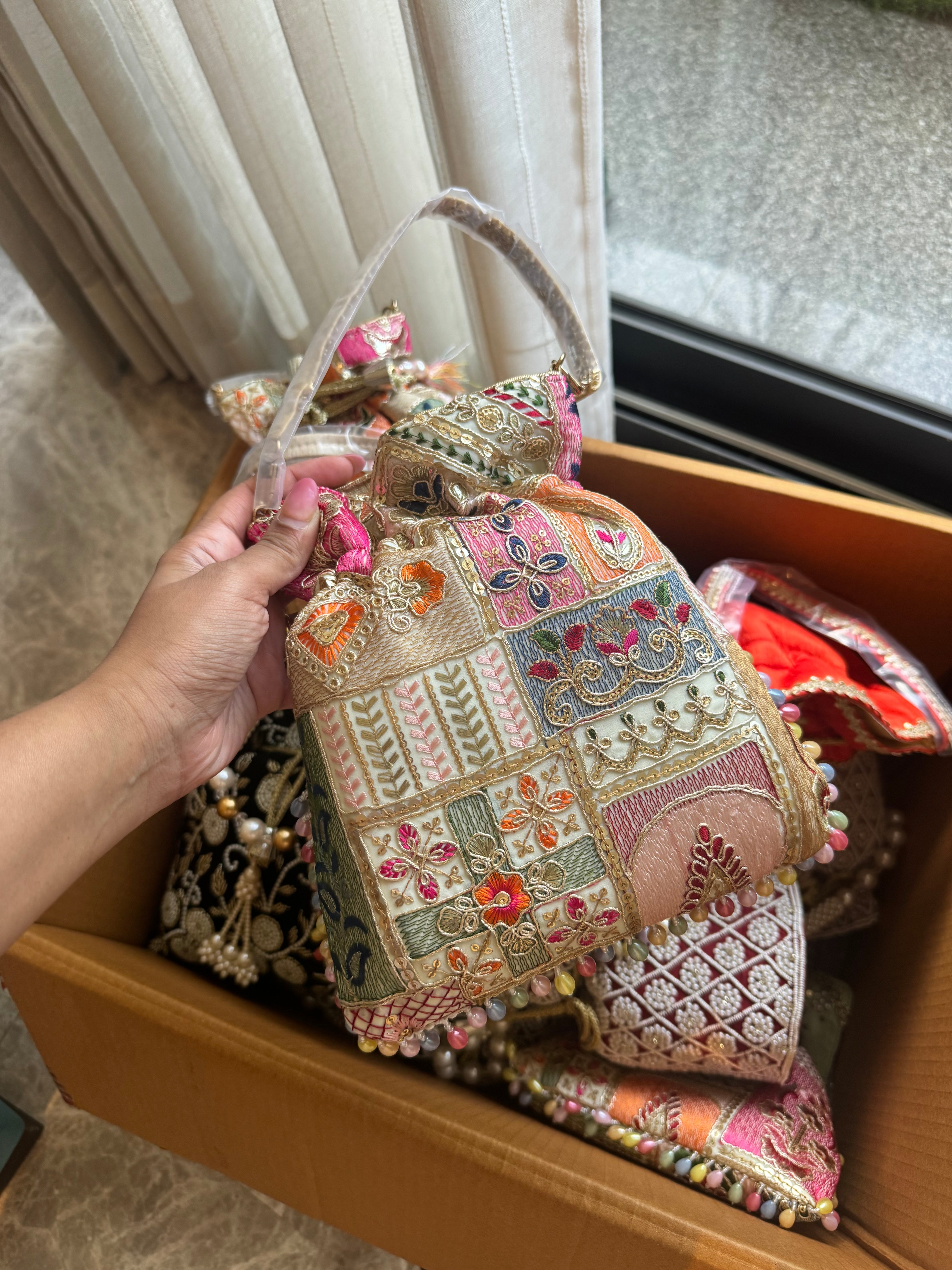 Mahrani potli bag