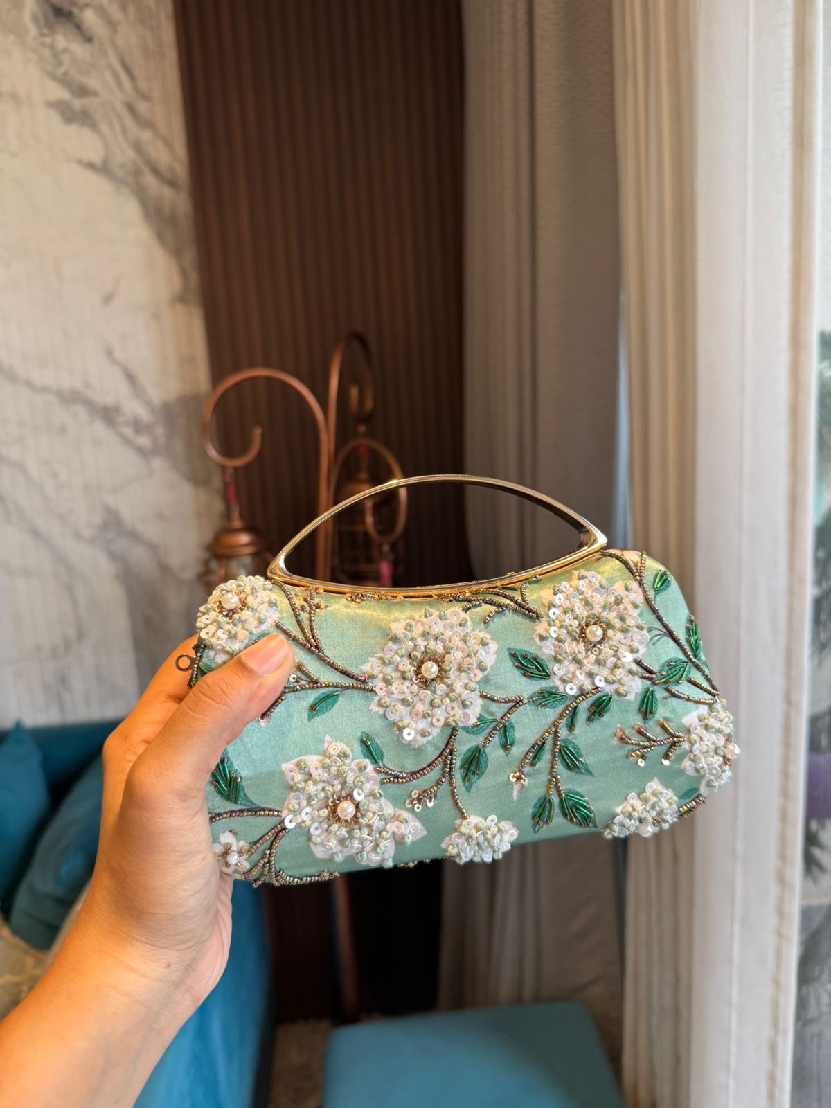 Handle clutch
