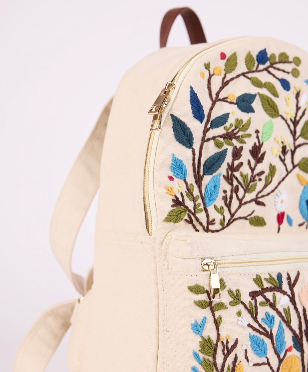 Embroidery backpack - Bagyo