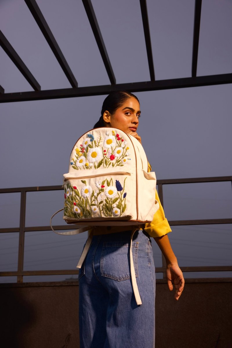 Embroidery backpack - Bagyo