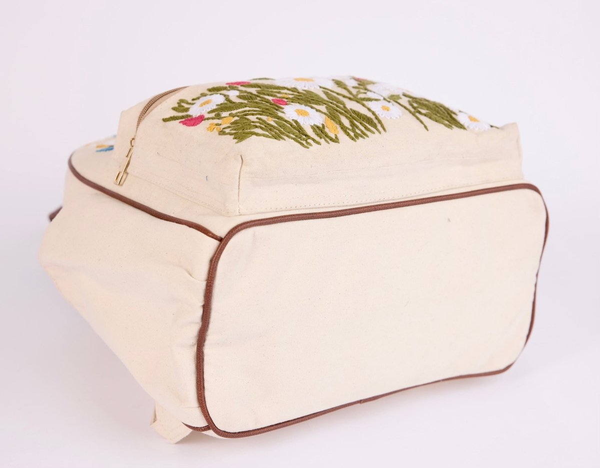 Embroidery backpack - Bagyo
