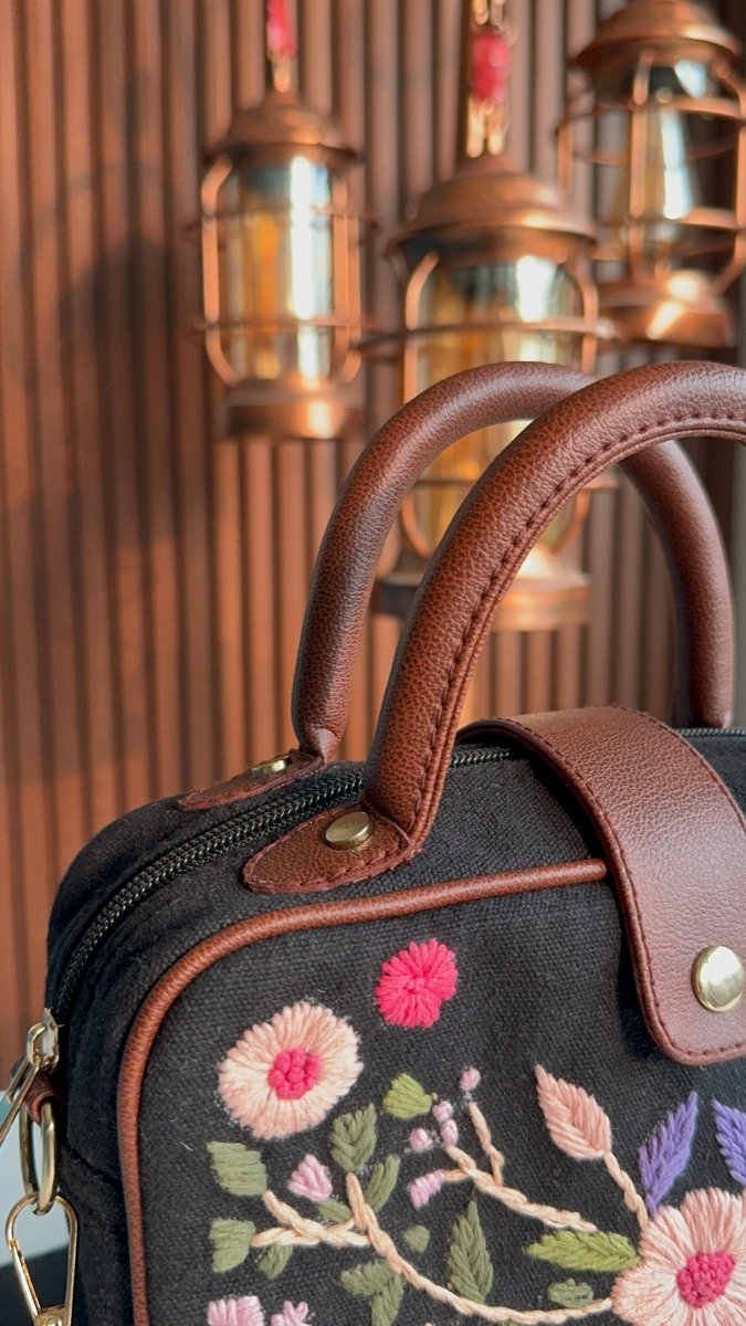 Embroidery sling - Bagyo