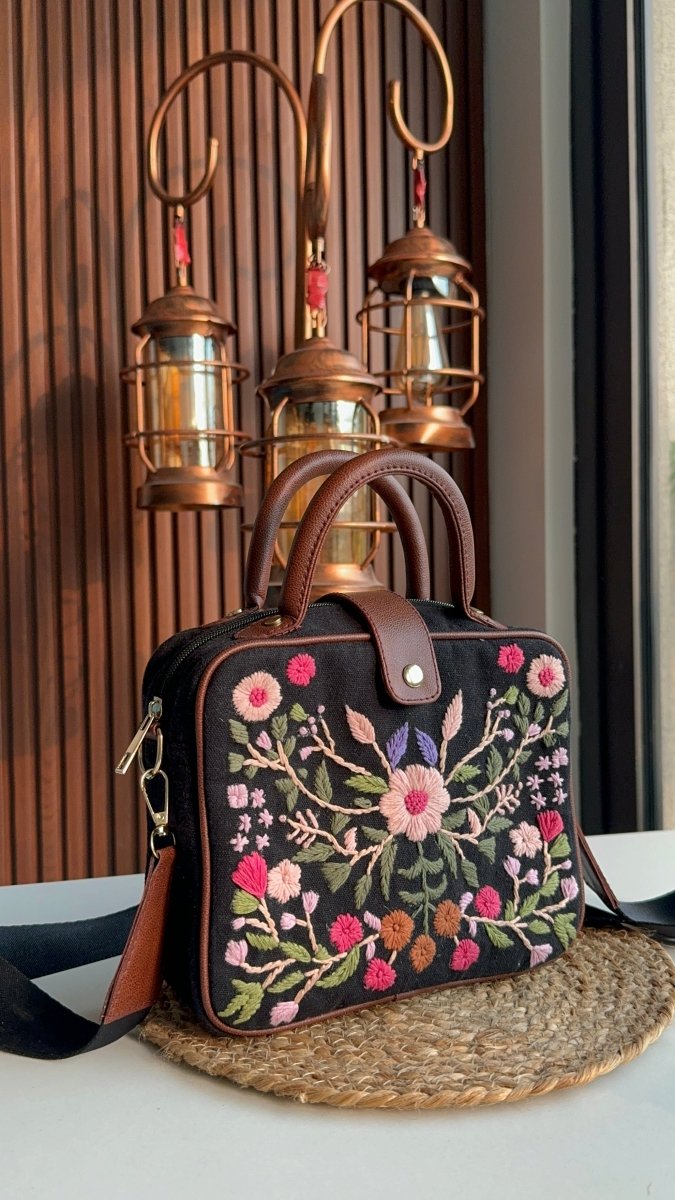 Embroidery sling - Bagyo