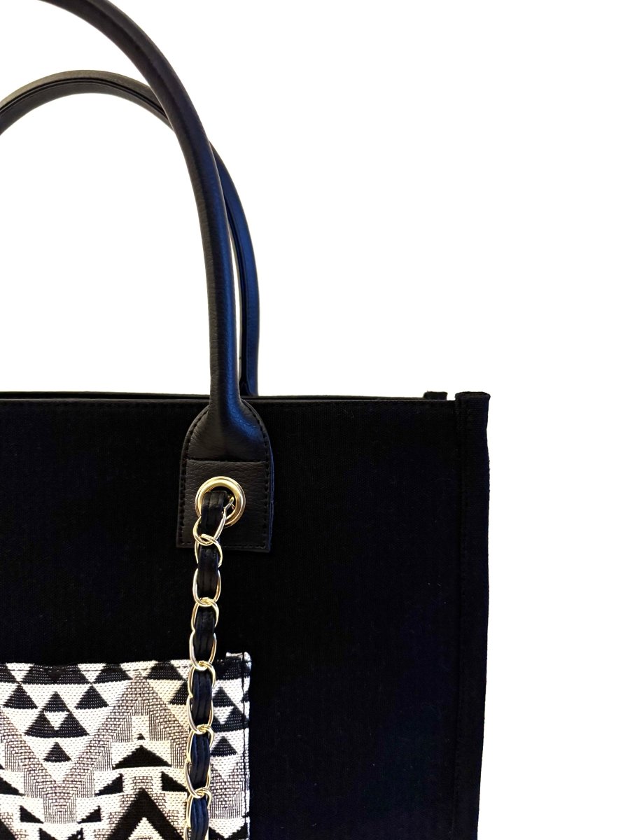 Pyramid print - Bagyo