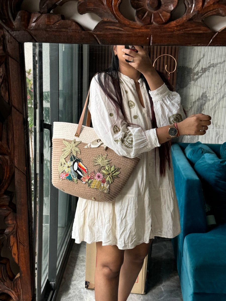 Straw bag with embroidery - Bagyo