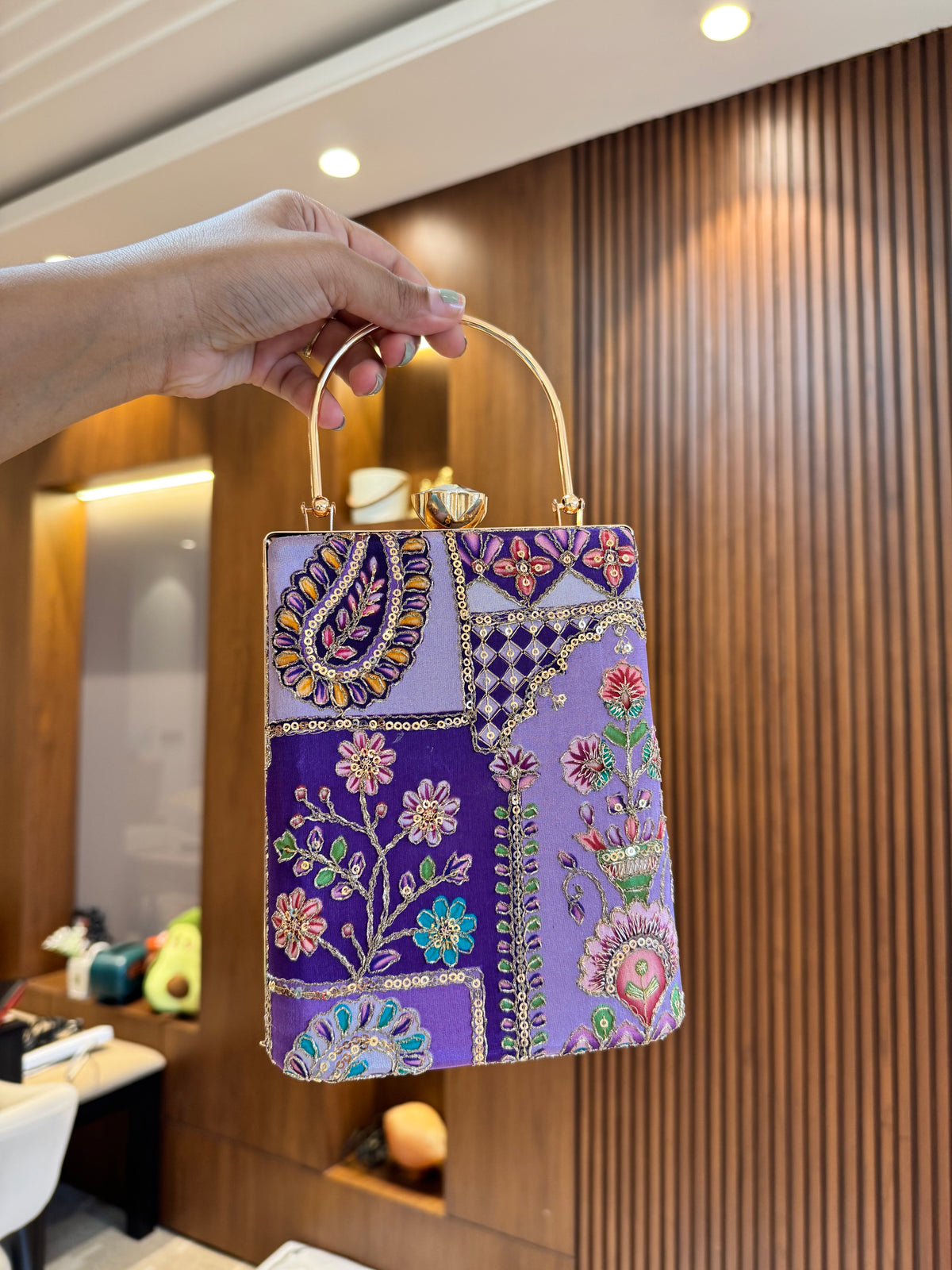 Maharani mobile party bag