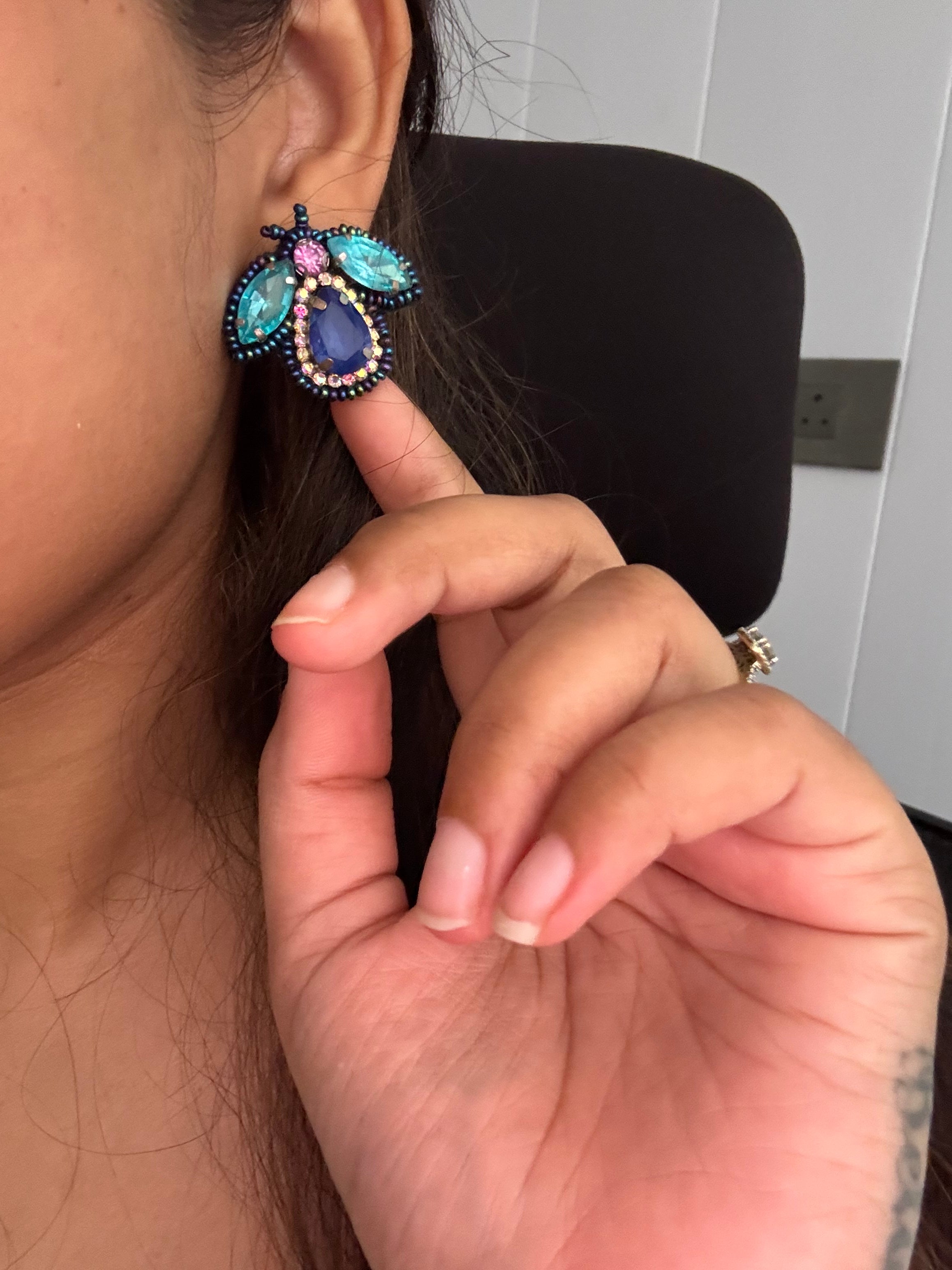 Bee earing
