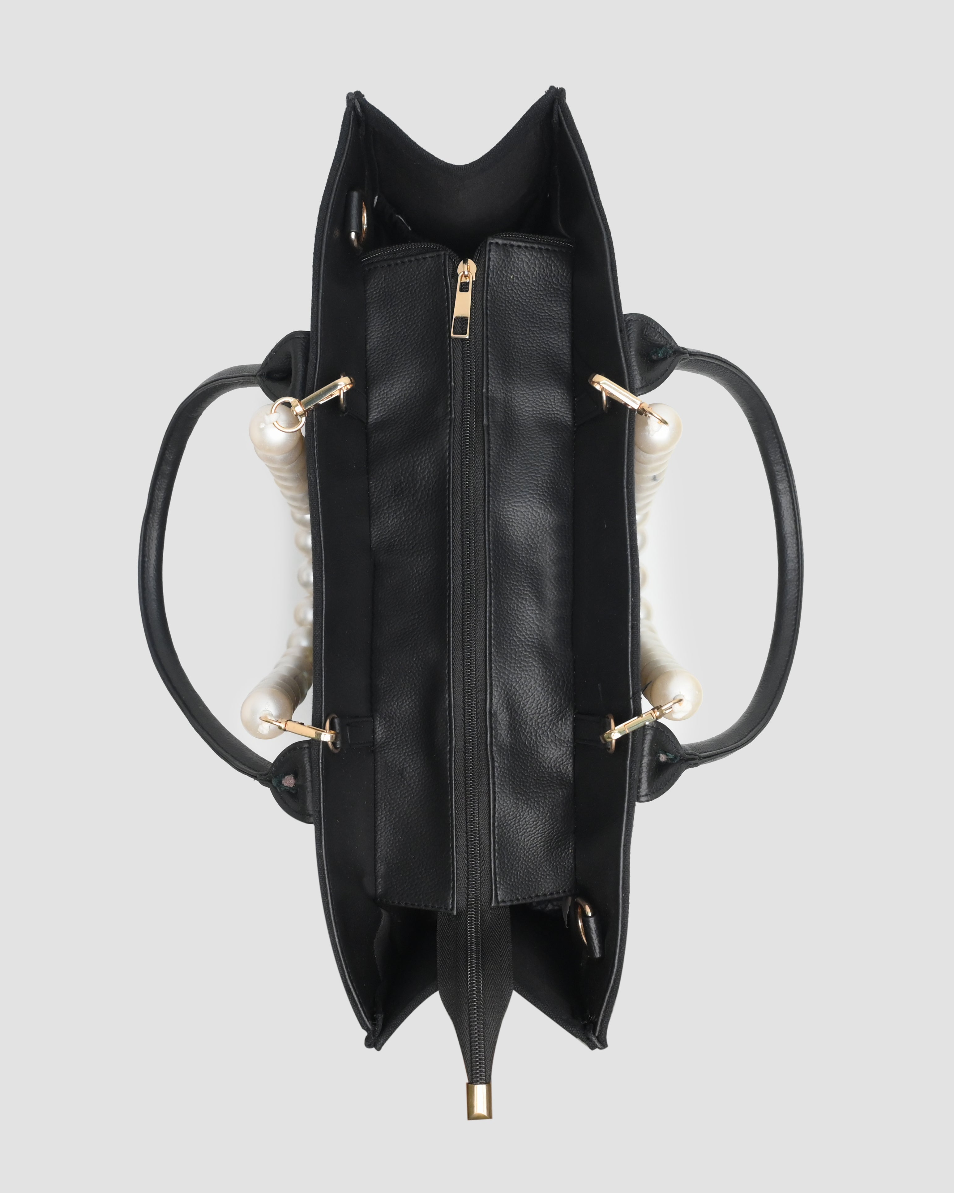 Canvas bag with pearl handle