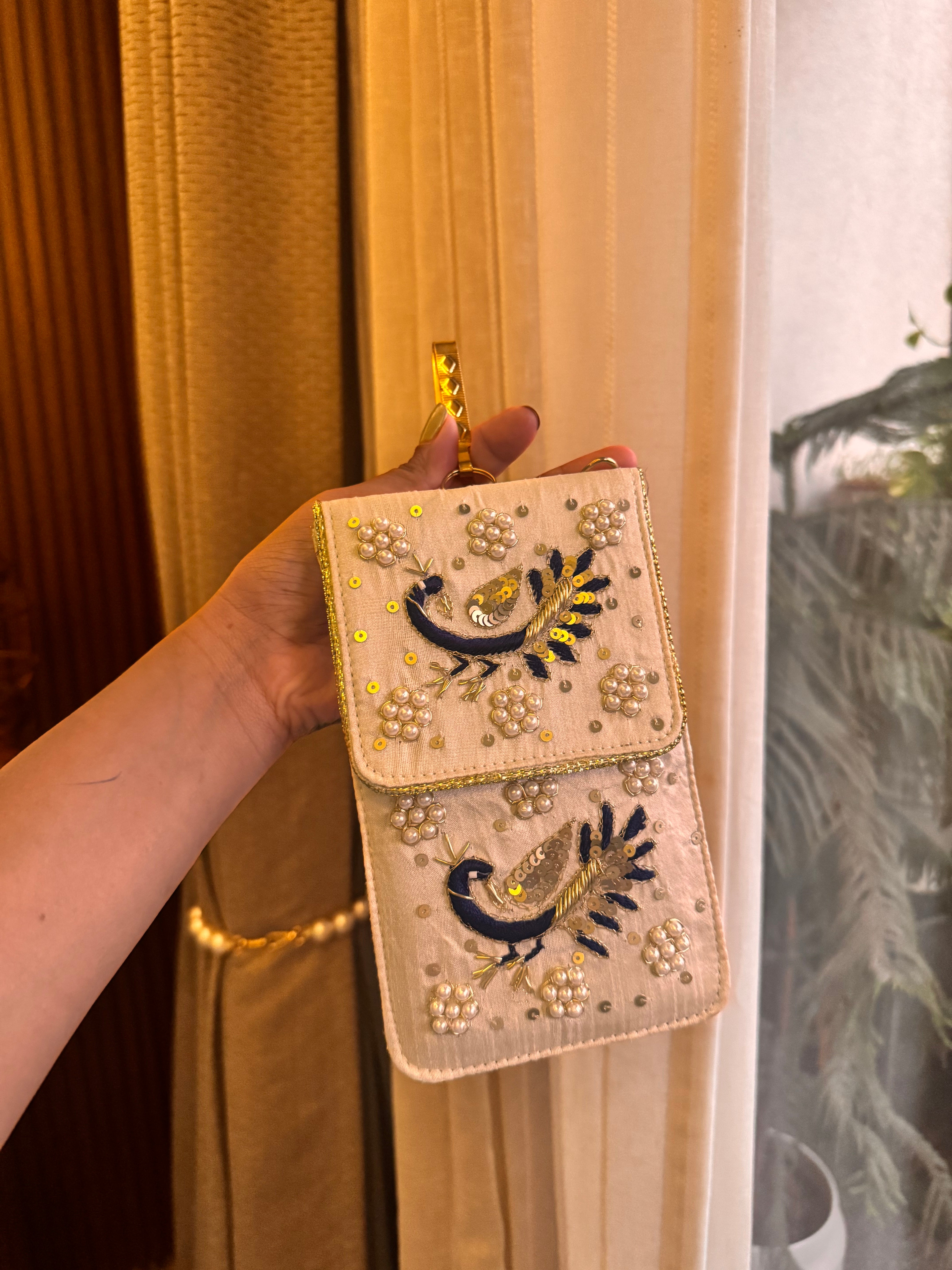 Mobile sling bag