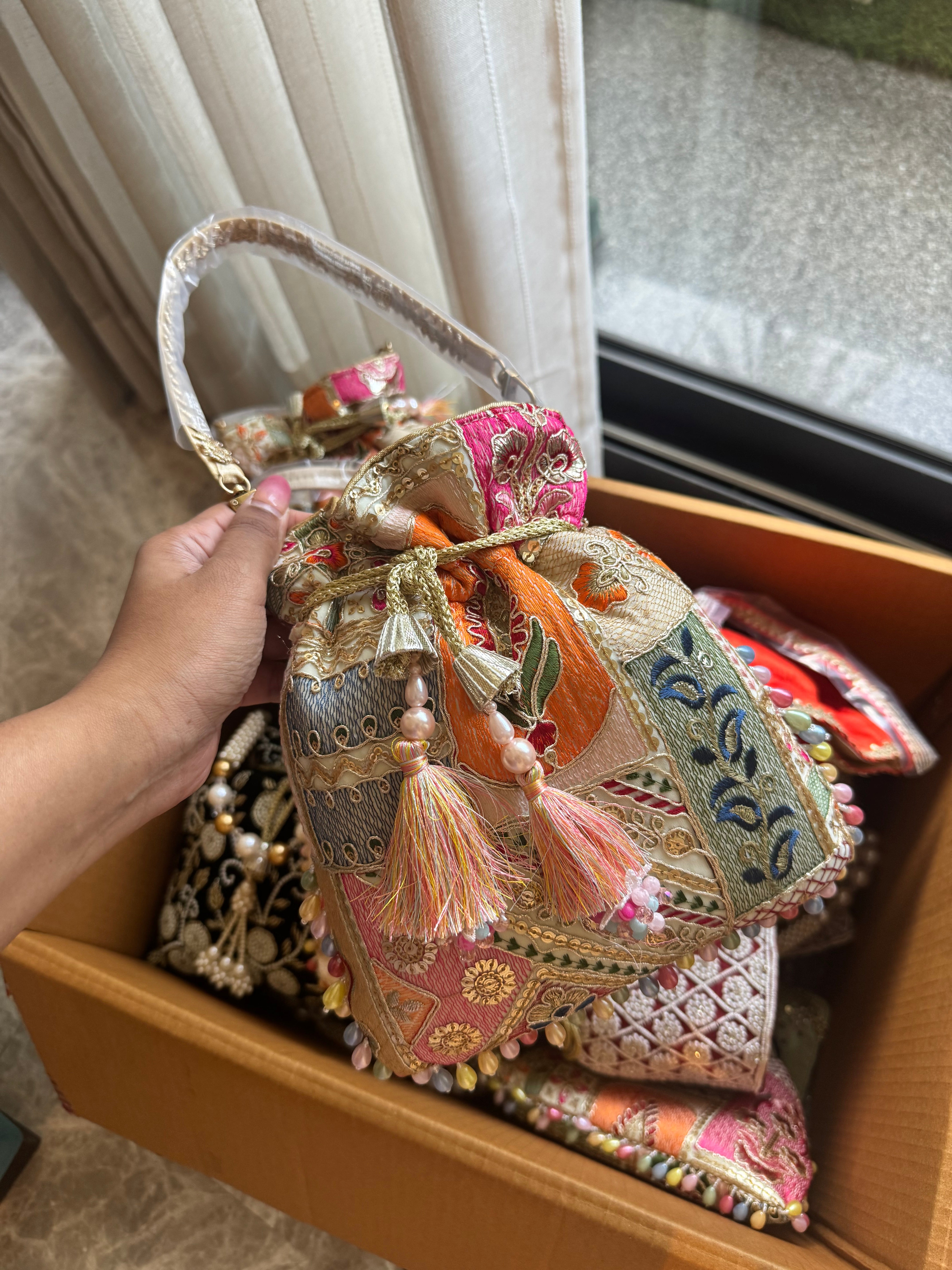 Mahrani potli bag
