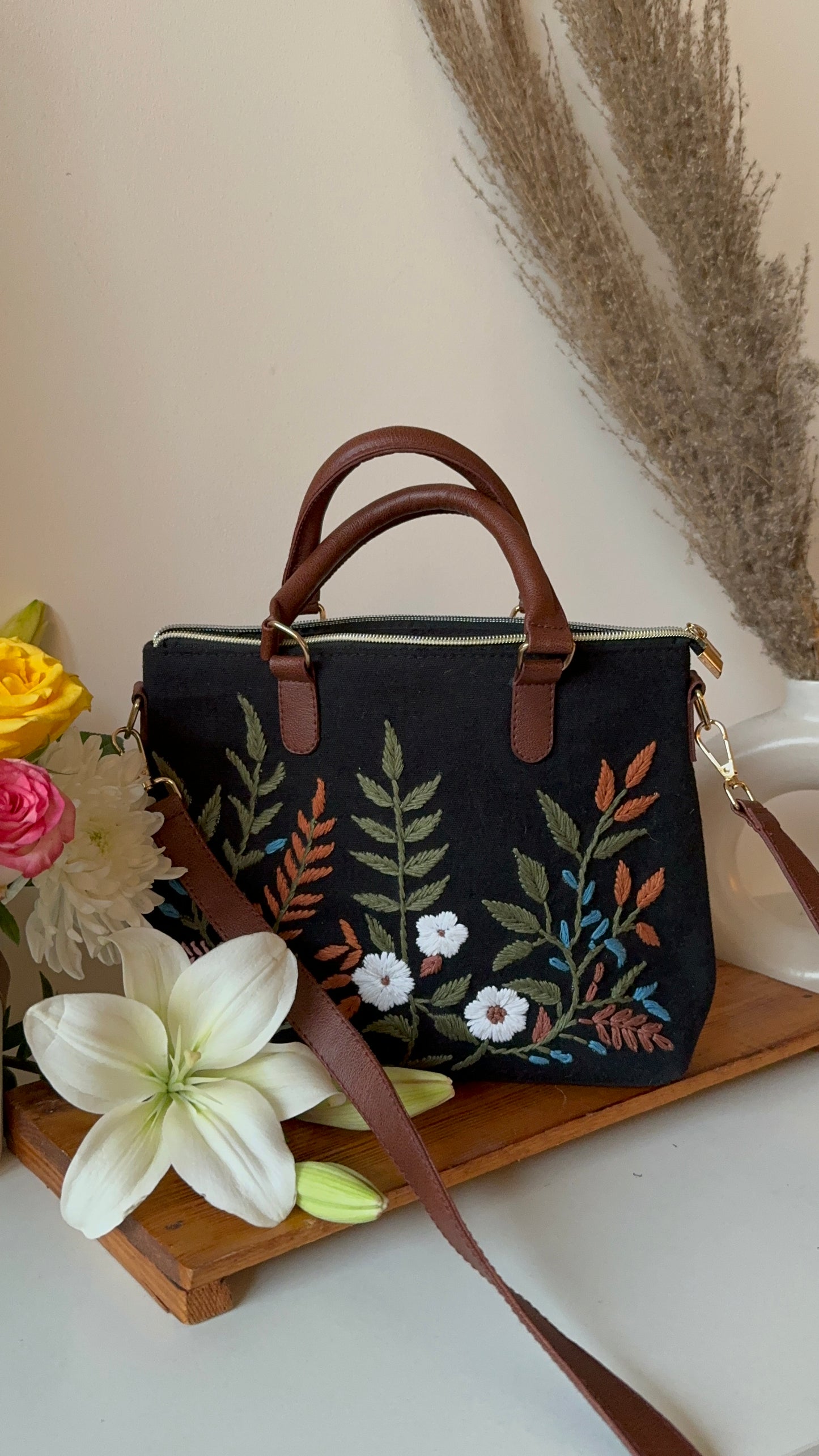 Embroidery leaf sling bag